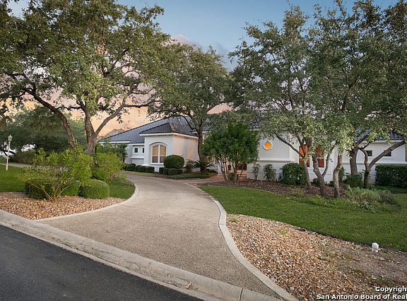 4th image of 17 Vineyard Dr