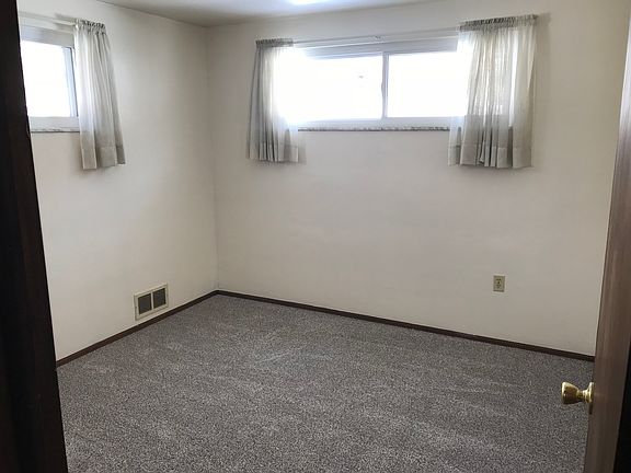 5th image of 6927 Spruce St