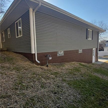 4th image of 830 Mariann Dr