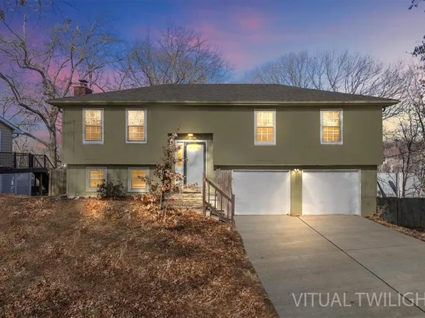 10116 W 52nd Ter, Merriam, KS 66203