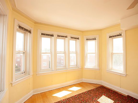 4th image of 2442 W Bryn Mawr Ave #2