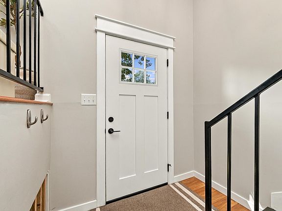 5th image of 1248 Macqueen Dr