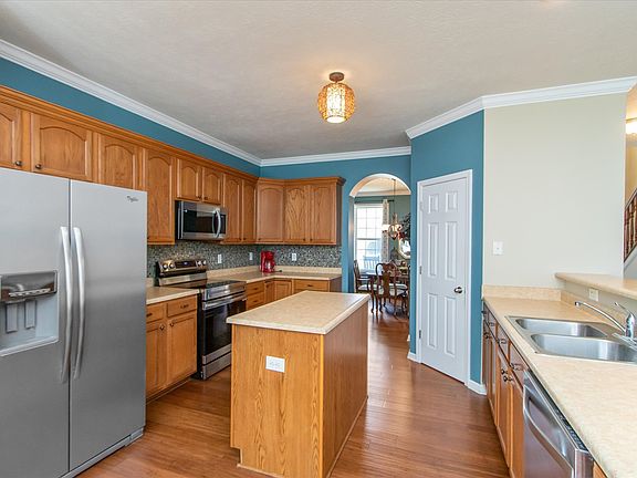 4th image of 422 Marengo Trl