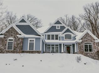 621 Brookstone Bnd, Webster, NY 14580