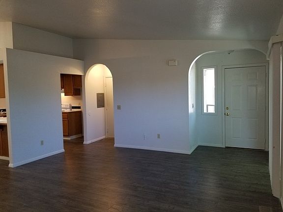 4th image of 773 Linda Dr