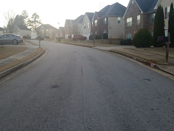 5th image of 3695 Renfroe Ave