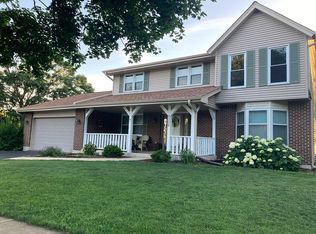 6208 Essex Ct, Woodridge, IL 60517