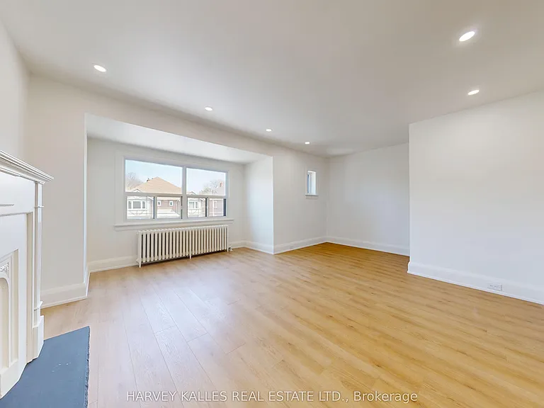 1216 Avenue Rd #2 — Photo 8