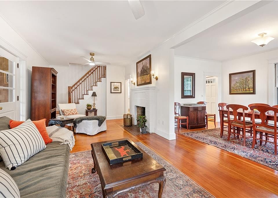 2nd image of 9 Water Way Ct