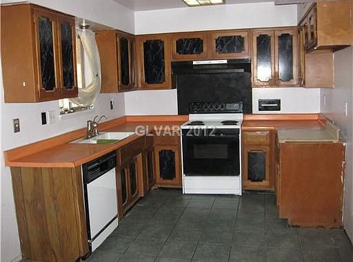 3rd image of 5504 Morendo Dr