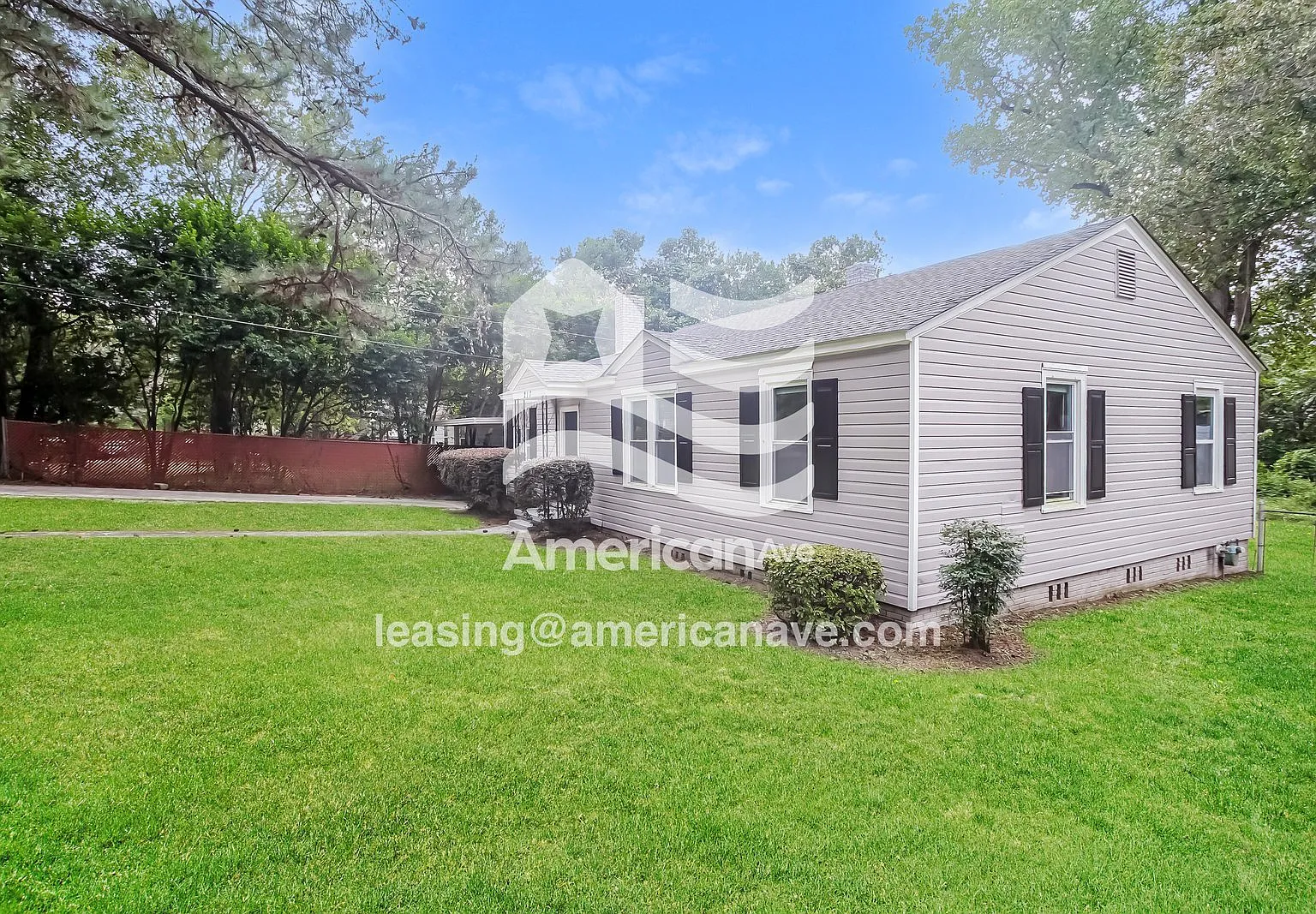 3 bed, 1.0 bath, 1162 sqft, $1,693 — Photo 3