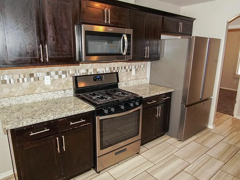 14816 Tierra Haven Ave — Photo 9