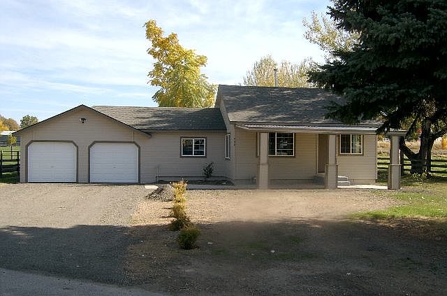 1st image of 402 Walnut Ave