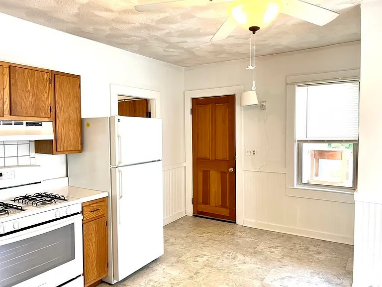 5 Adams St #1 — Photo 4