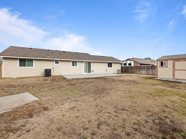 4957 Peony St, West Richland, WA 99353