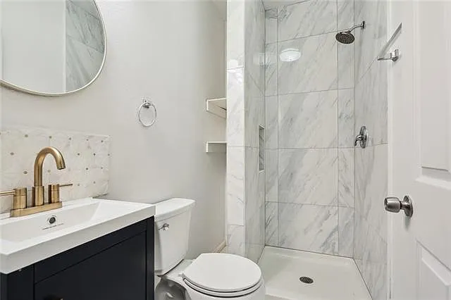 7429 Freret St — Photo 10