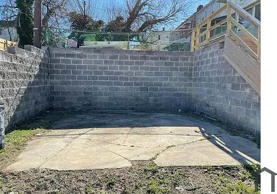 101 S Kossuth St — Photo 7