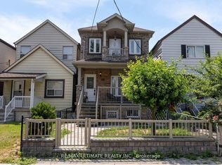 23 Seneca Ave, Toronto, ON M5J2A4