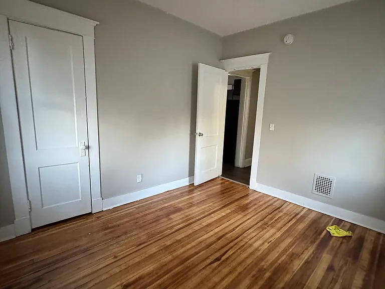 119 Carmel St #3 — Photo 10