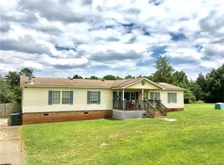 340 Red Rose Ln, Mooresville, NC 28115