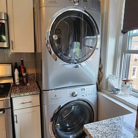 55 Thatcher St #6 — Photo 17