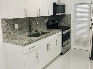 890 NW 45th Ave APT 30, Miami, FL 33126