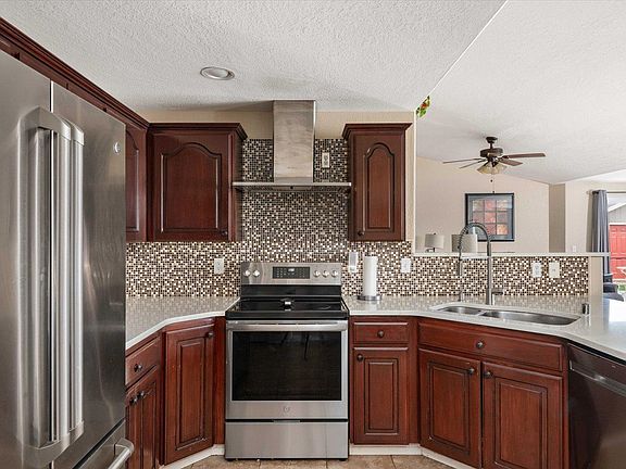 4th image of 4311 Holland Ln