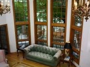 4940 Lake Dr, West Bend, WI 53095