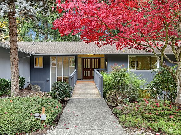 2nd image of 14436 NE 12th Place