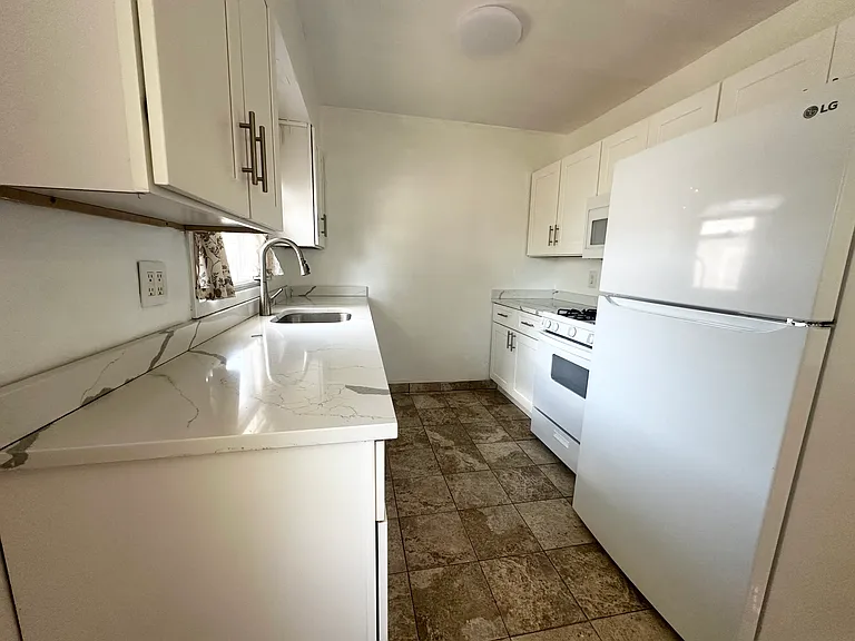 36 Pacific Ave #1 — Photo 4
