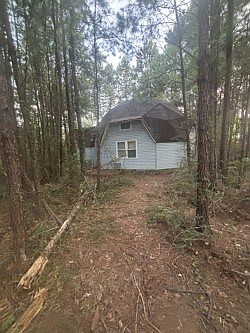 3rd image of 1070 Luawai Pl