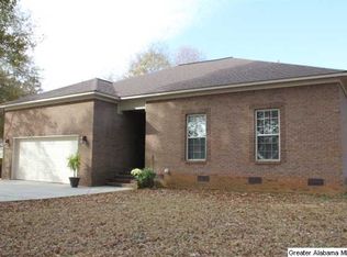 165 Pineview Cir, Cropwell, AL 35054