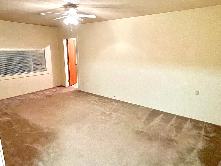 8640 NE Pacific St — Photo 7