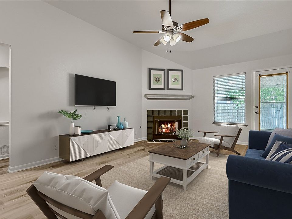1st image of 102 Osage Ct