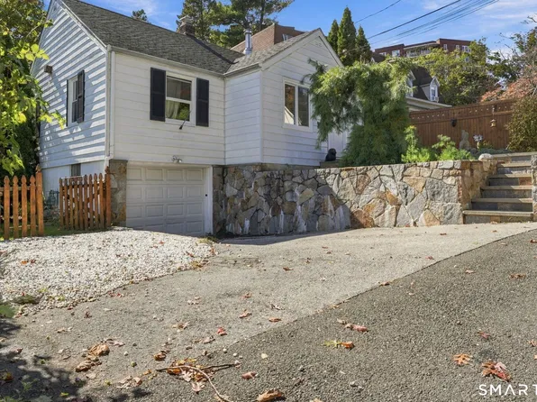 35 Holcomb Avenue, Stamford, CT 06906