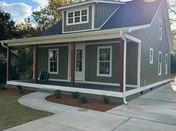 402 S Lee Ave, Landrum, SC 29356