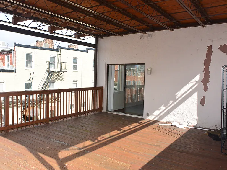 916 Light St #A — Photo 10