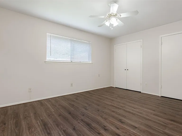 7445 Brentcove Cir — Photo 16