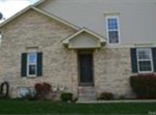 29661 Reed Dr, Flat Rock, MI 48134