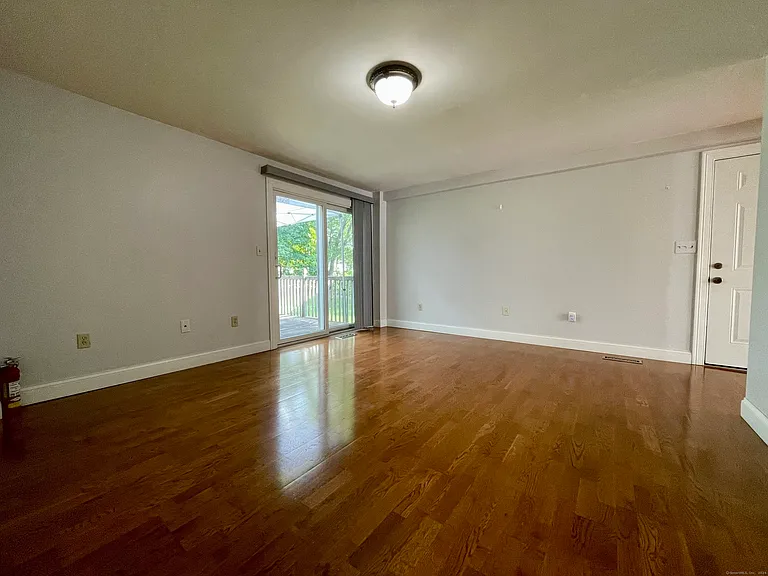 70 Grimes Rd — Photo 8