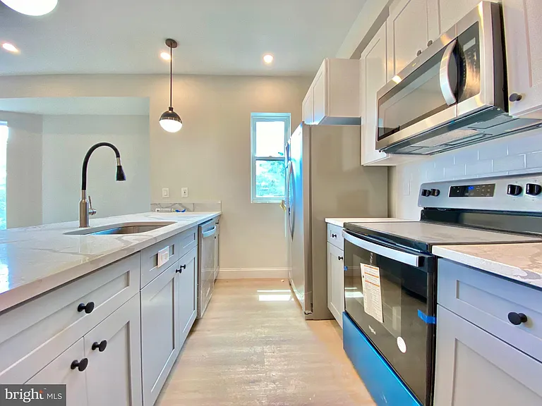 6100 Ridge Ave #3 — Photo 6