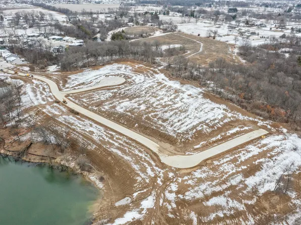1230 Arbor Woods Dr, Pleasant Hill, IA 50327