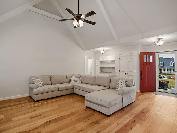 2nd image of 3116 Summer Oaks Dr