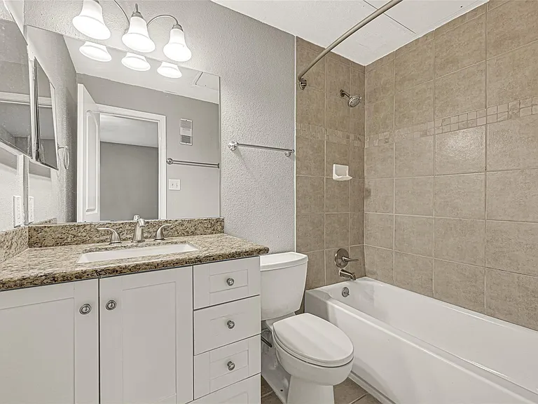 2425 Augusta Dr #29 — Photo 24