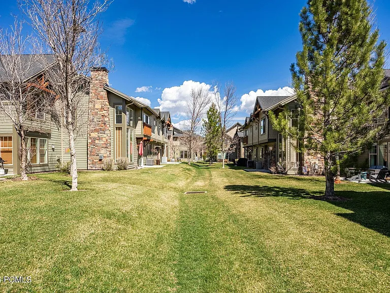 6144 Fox Pointe Cir #C2 — Photo 18