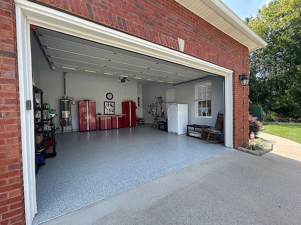 2nd image of 6814 Chiswick Dr