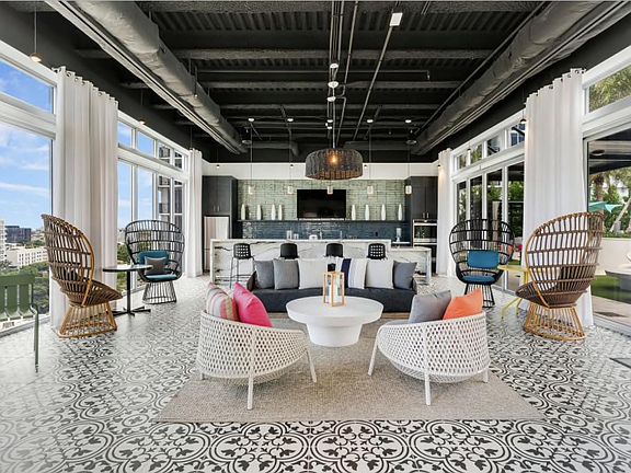 5th image of 50 NE 29th St #1008