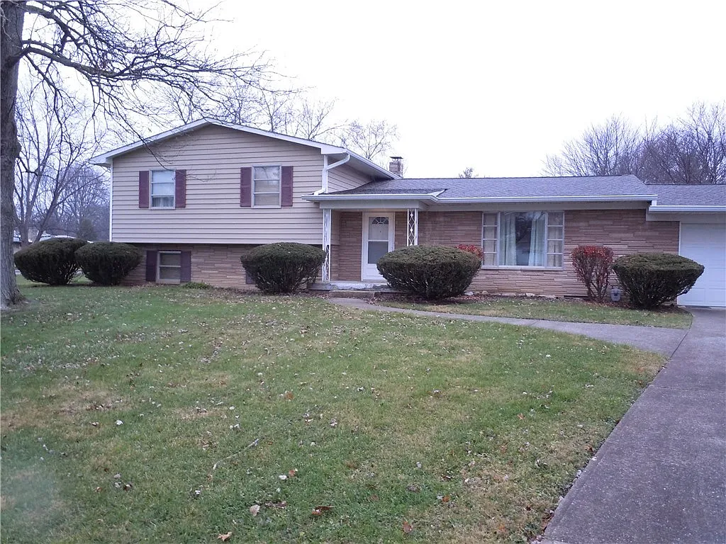 4303 Melbourne Road East Dr photo 1