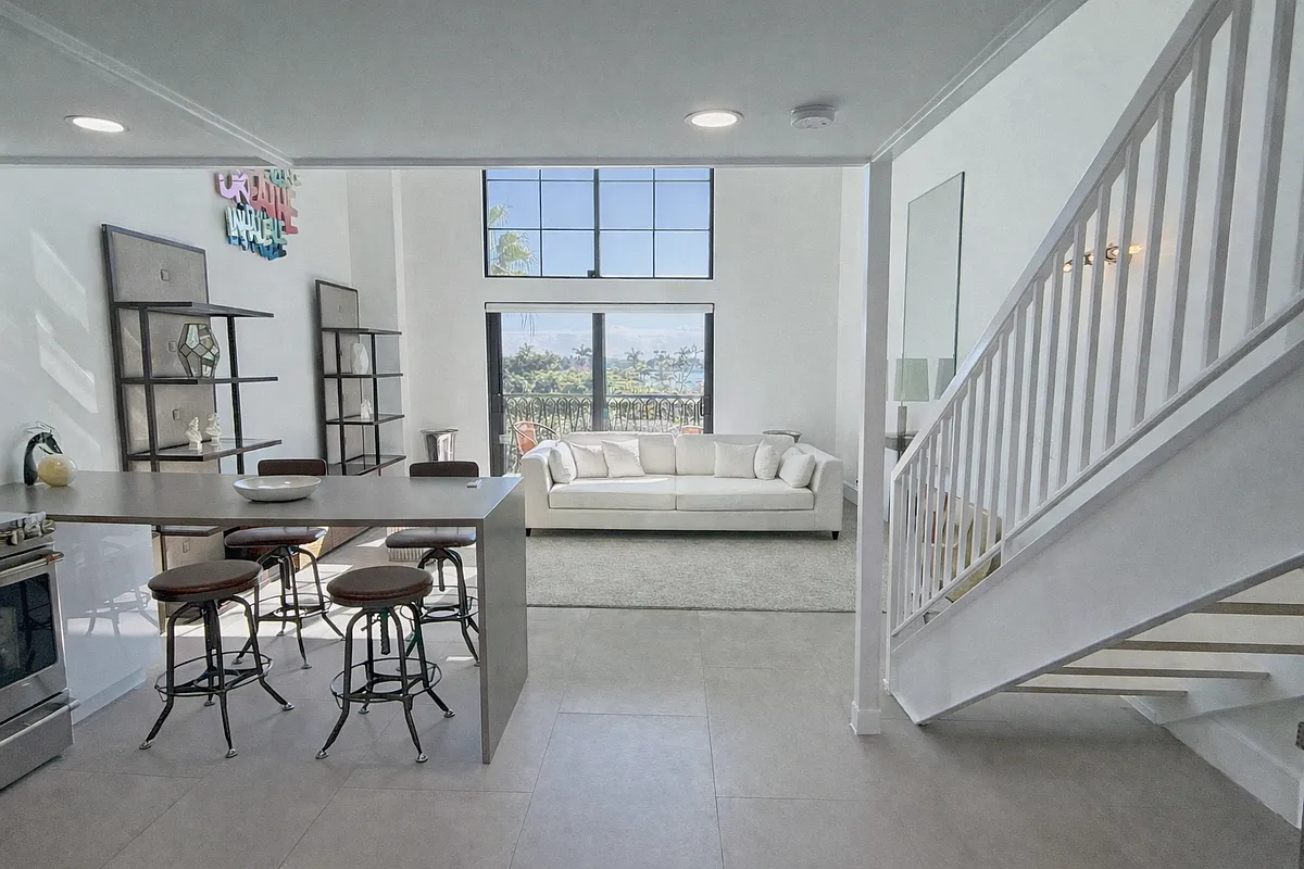 Building Photo - 101 N Clematis St #313