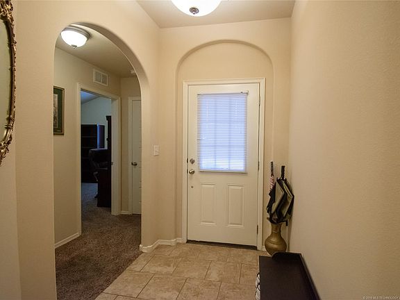 4th image of 14604 E 111th Ct N